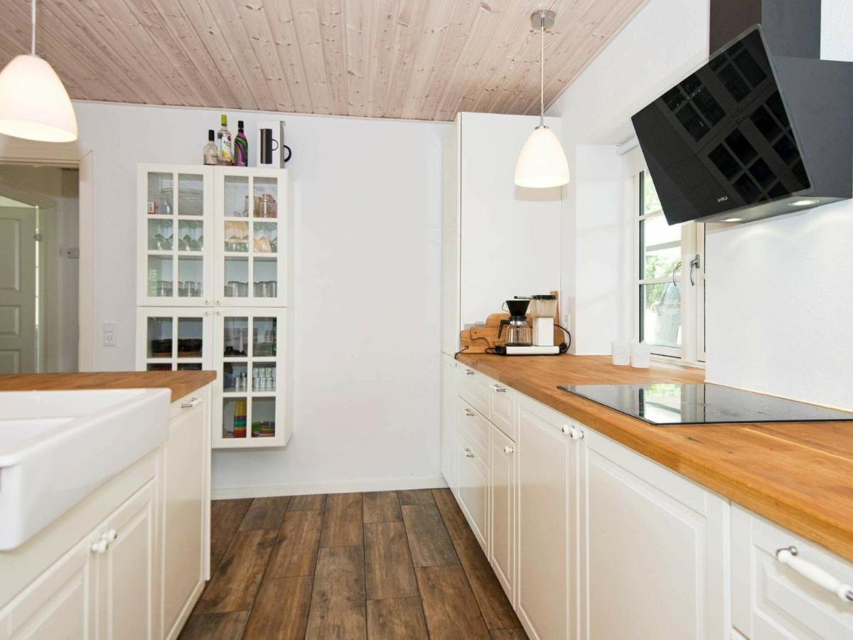 10 Person Holiday Home In Glesborg Exterior photo