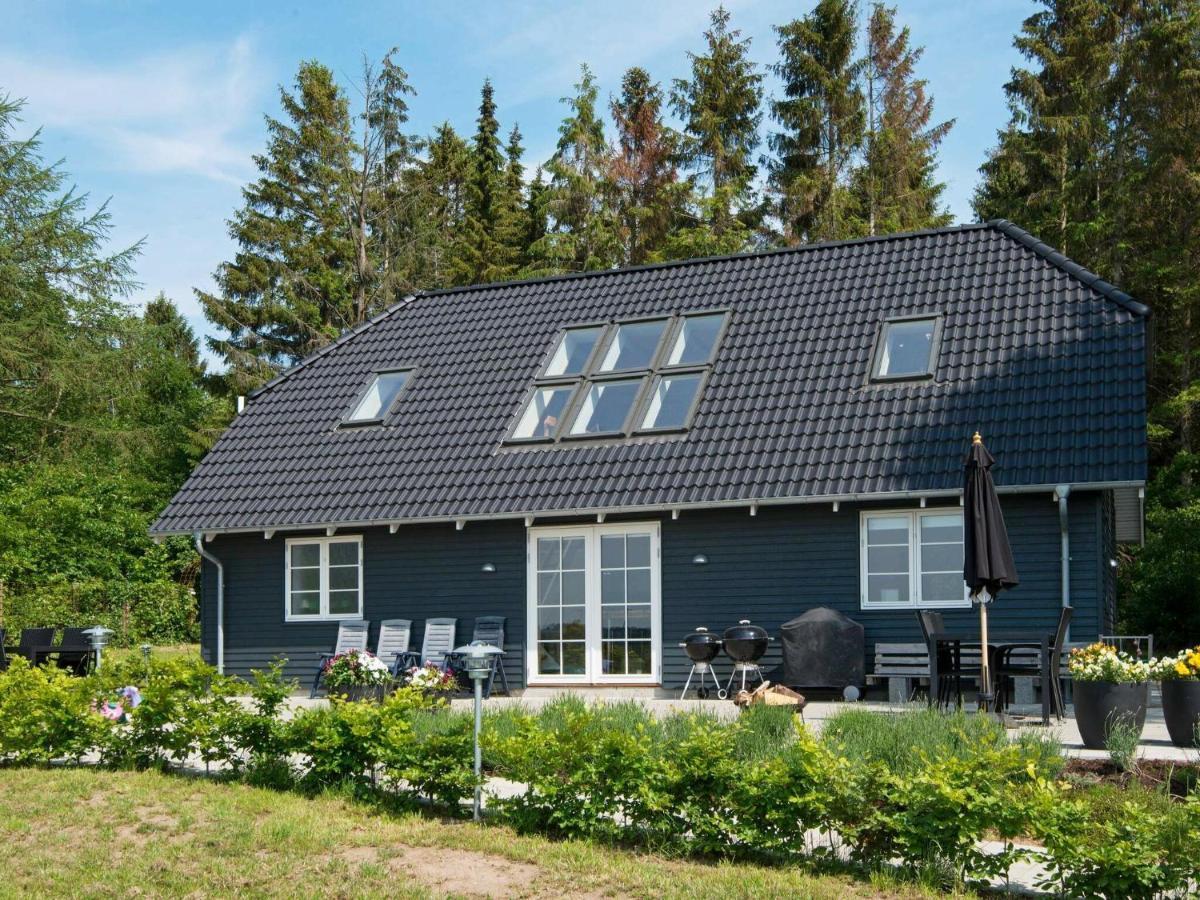 10 Person Holiday Home In Glesborg Room photo