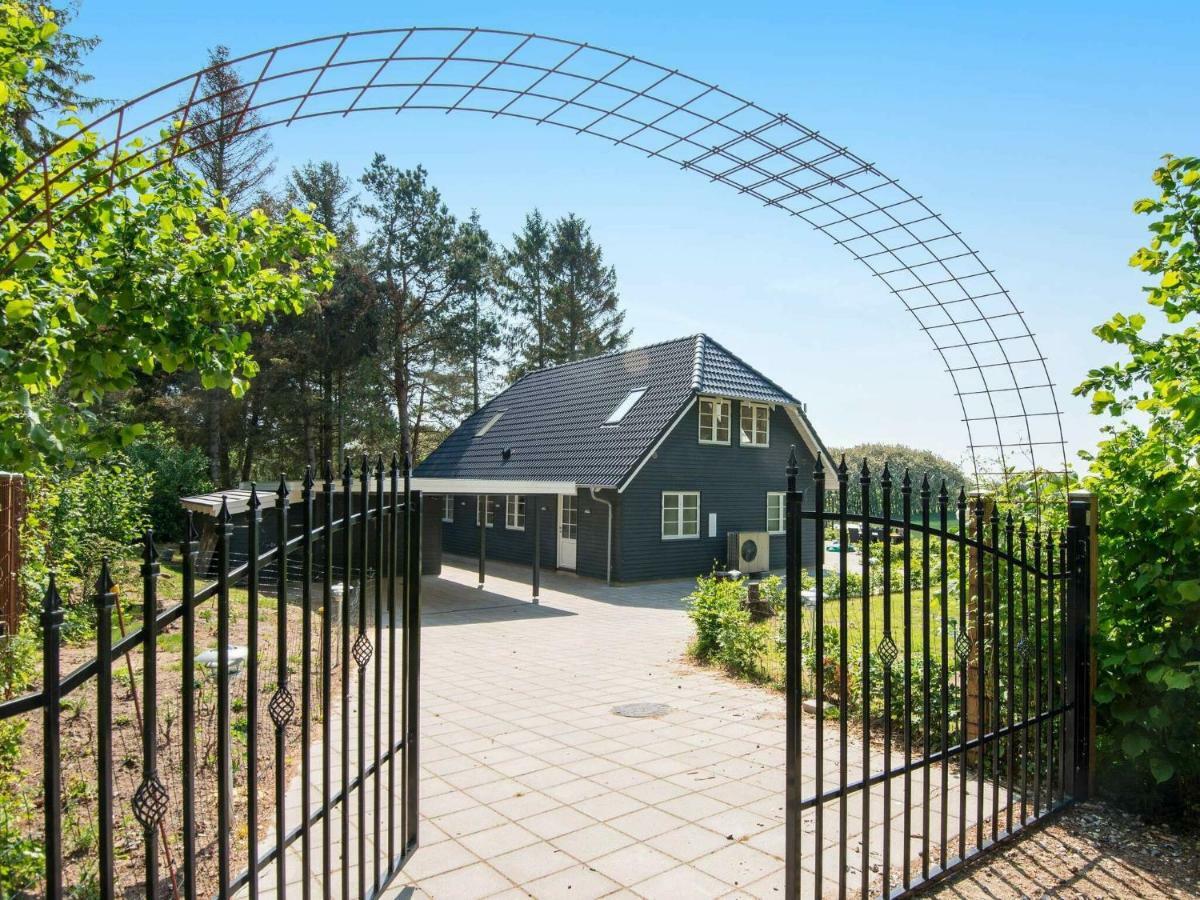 10 Person Holiday Home In Glesborg Exterior photo